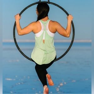 Zyia Light Green Twist & Flow Tank Size L